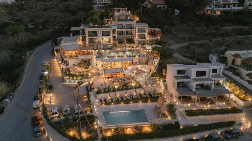 Hôtel pour 3 personnes, avec vue et piscine ainsi que terrasse et sauna