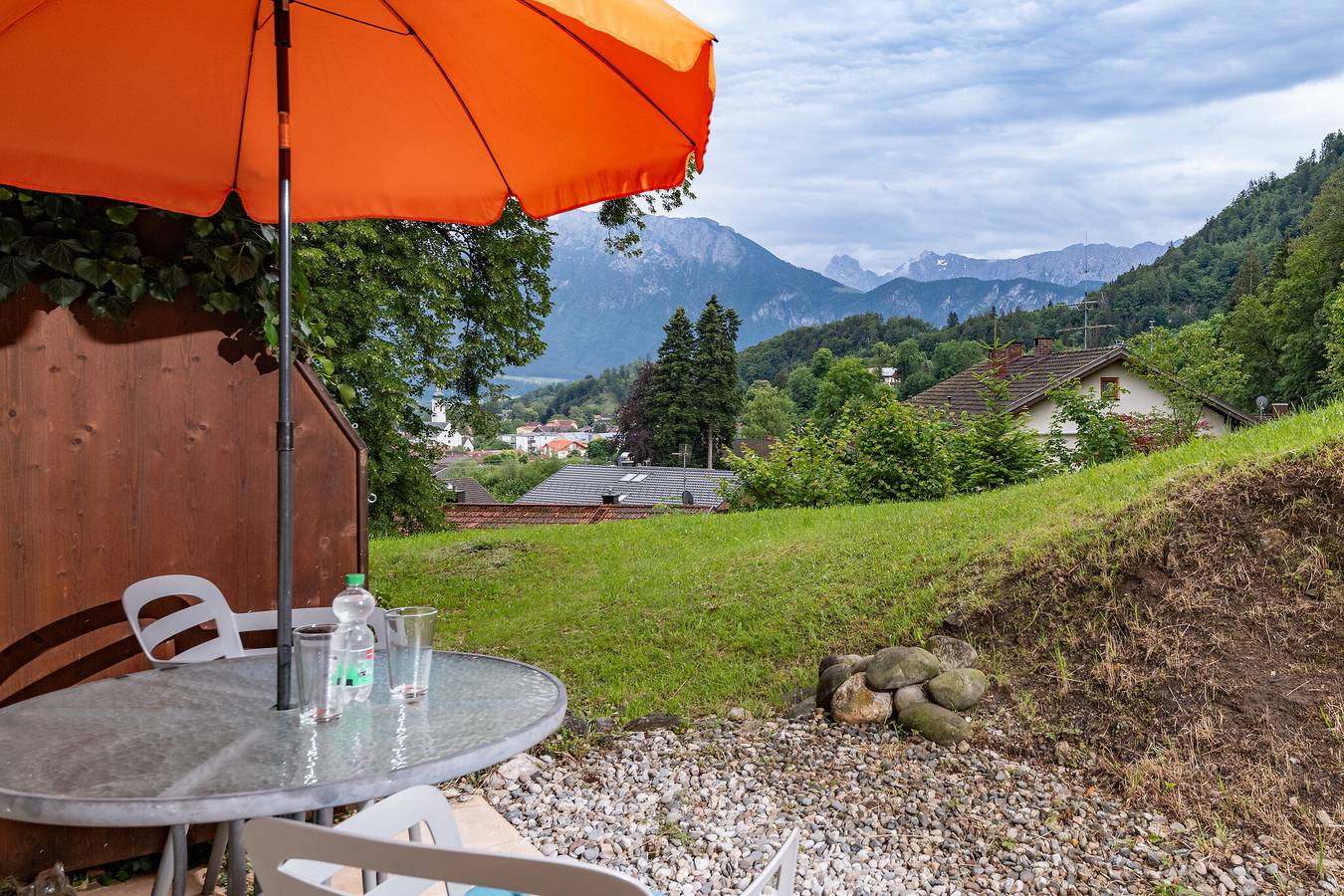 Ganze Ferienwohnung, Bergschlössl Oberaudorf - Ferienwohnung Nr. 4, 44qm mit Balkon und Bergblick in Oberaudorf, Bayerische Alpen