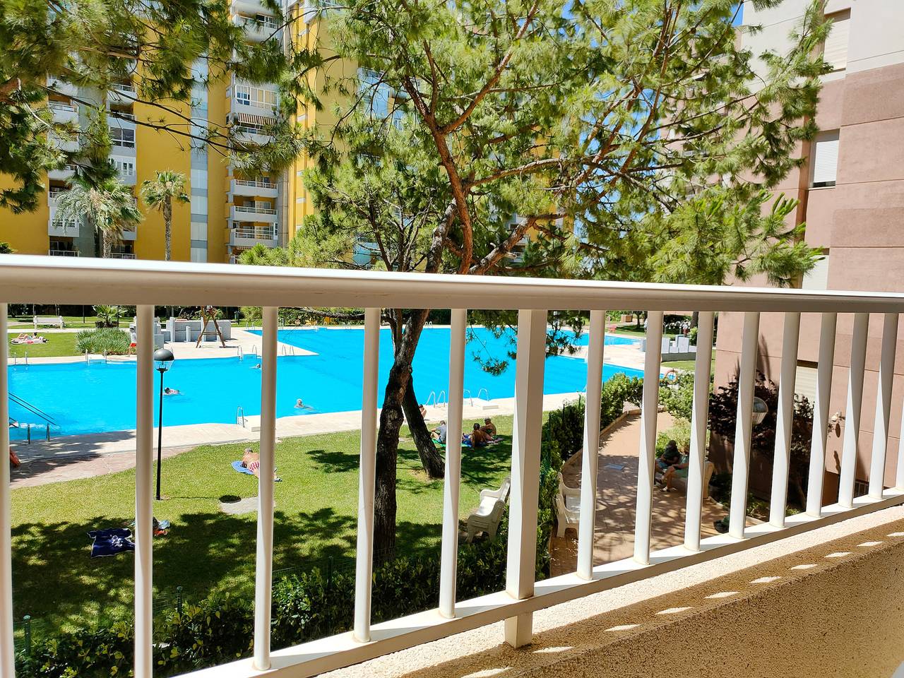 Apartamento entero, Global Vacacional: Apartamento con piscina en Residencial Brezo in Canet de Berenguer, Costa de Valencia