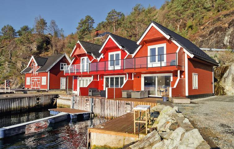 Ferienhaus für 8 Personen mit Terrasse in Os