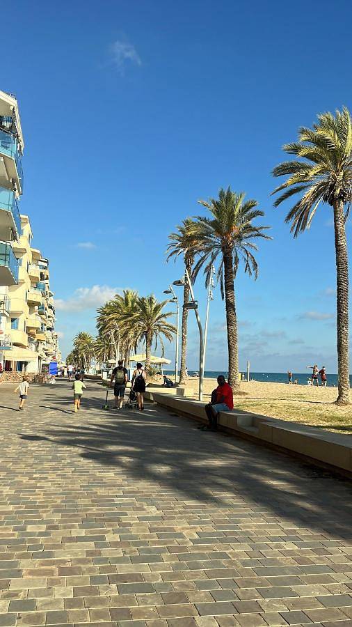 Casa para 4 personas, con jardín y piscina además de terraza y vistas, Se admiten mascotas en Salou