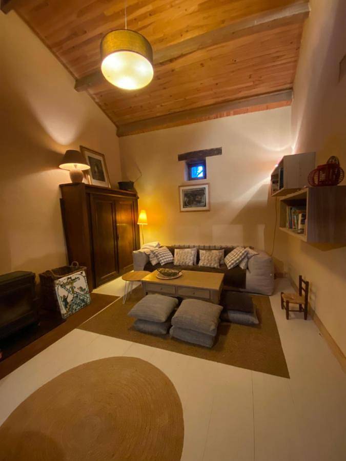 Location de vacances pour 4 personnes, avec Balcon et Terrasse ainsi que Jardin et Vue à Camarès