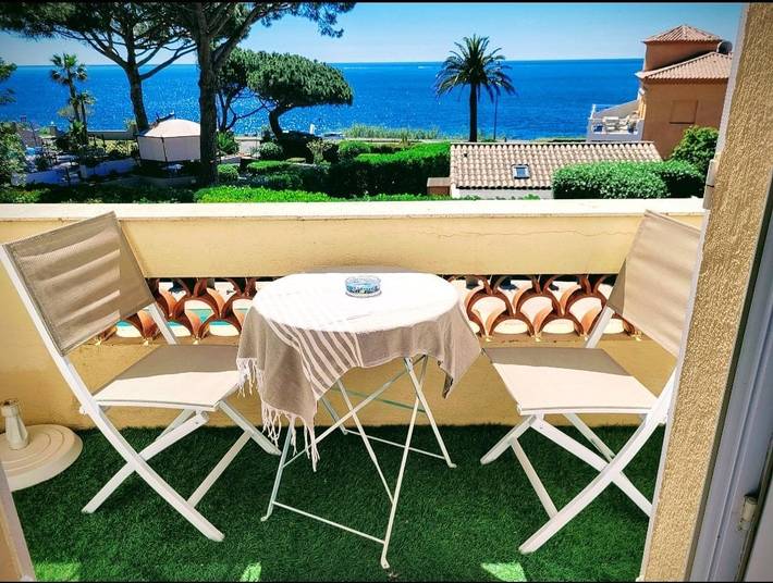 Chambre d’hôte pour 2 personnes, avec jardin et piscine sur la Côte d'Azur - 2