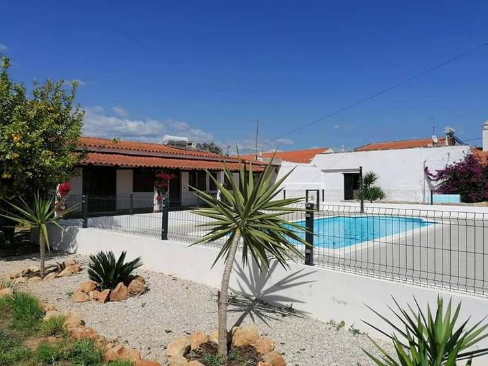 Casa rural para 4 personas, con Terraza y Jardín además de Piscina y Vistas en Paderne - 2
