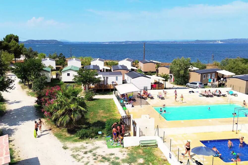 Camping Félix de la bastide *** - Arkansas Comfort 8 people in Saint-Mitre-les-Remparts, Istres und Umgebung