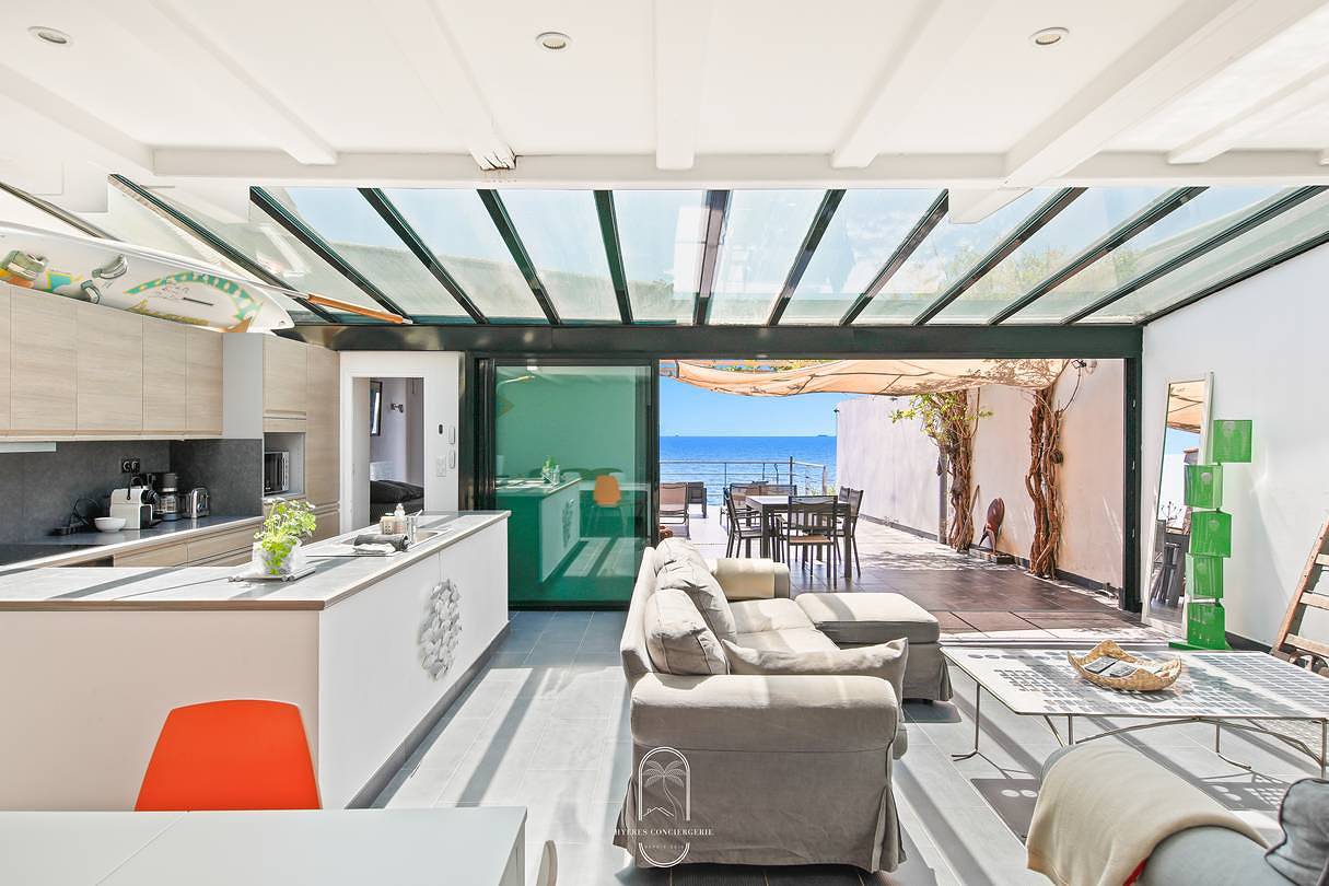 Appartamento intero, Maison sur l'eau Hyères-Almanarre, Pk/Clim/Wifi in Hyeres, Provenza