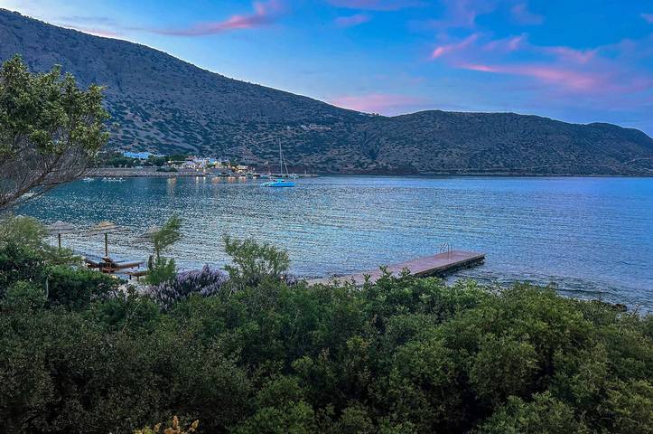 Gîte pour 2 personnes, avec Vue sur l’océan et Jardin dans Elounda - 4
