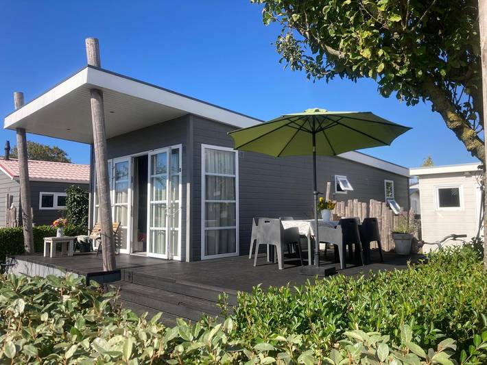 Chalet voor 4 personen, met terras en tuin in Walcheren