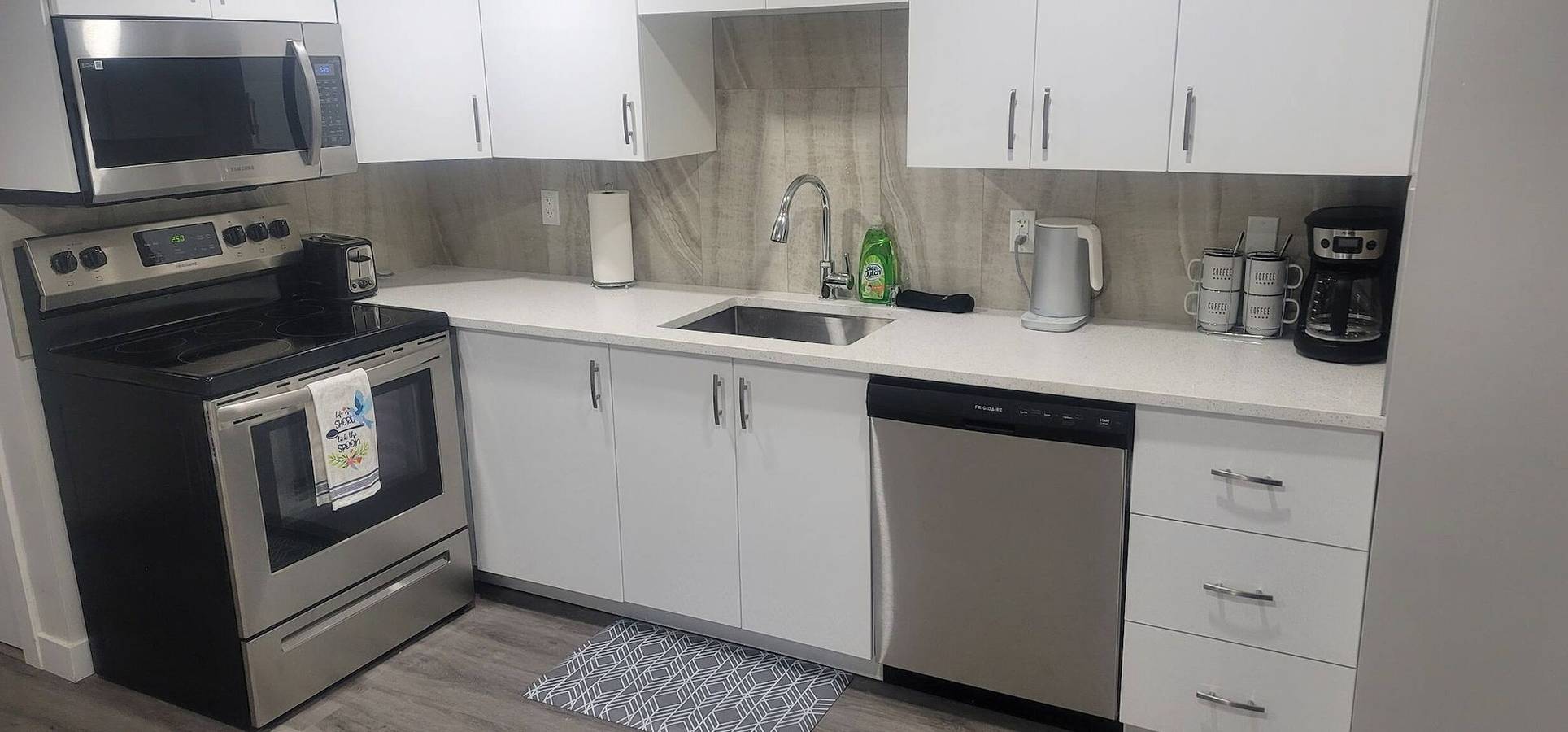 Ganze Wohnung, Ein gemütliches zweites Zuhause in South East Calgary in Calgary, Kanadische Rocky Mountains