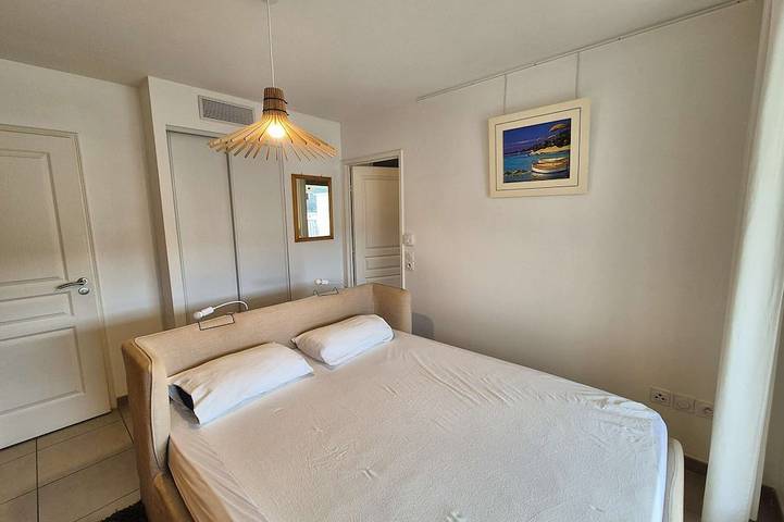 Gîte pour 6 personnes, avec terrasse, animaux acceptés dans Office De Tourisme De Saint Mandrier - 3