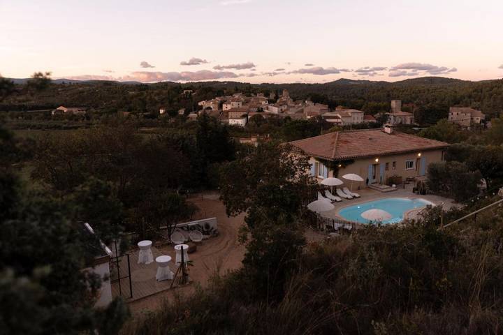 Gîte pour 4 personnes, avec piscine et vue sur le lac ainsi que jardin et vue à Agel - 3
