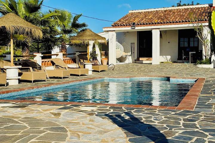 Villa pour 4 personnes, avec terrasse et jardin - 1