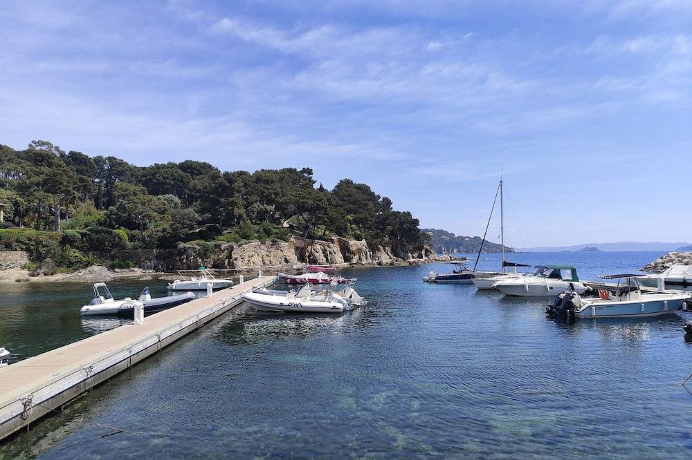 Maison de famille sur le port du Niel in La Madrague, Hyeres