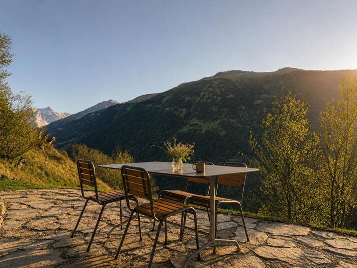 Gîte pour 3 personnes, avec jardin et vue, animaux acceptés à Saint-Martin (Suisse)