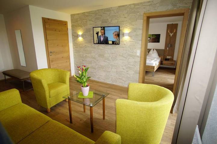 Hotel für 2 Personen, mit Balkon und Terrasse sowie Whirlpool und Garten in Straß im Attergau - 4