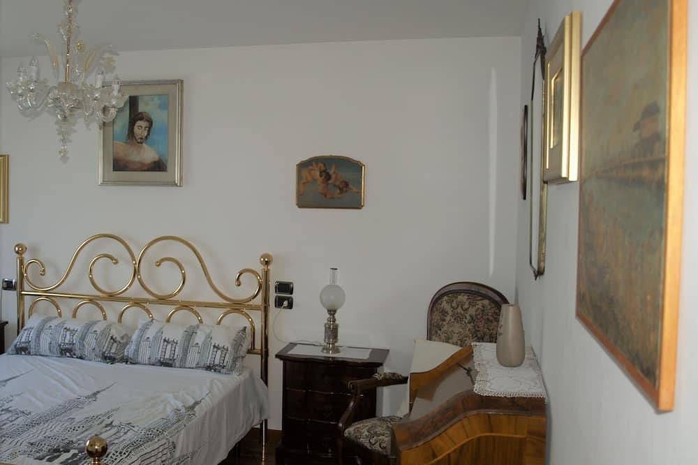 Apartamento entero, Spacious and bright apartment with garden in central area in Oderzo, Provincia de Treviso