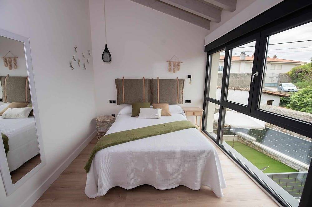 Entire apartment, Adapted Duplex-Dawnhouse in beach and mountain area in Poo de Llanes, Llanes