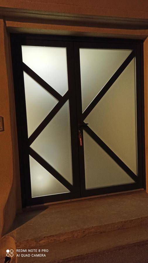 Appartement entier, Two-Bedroom Apartment in Aimargues, Côte méditerranéenne (France)