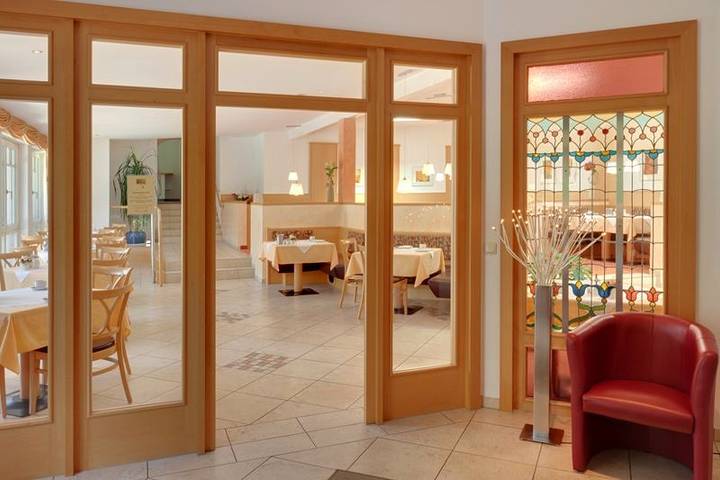 Hotel Bergfried & Schönblick - Einzelzimmer Standard Du/Wc in Bad Reichenhall, Berchtesgadener Alpen