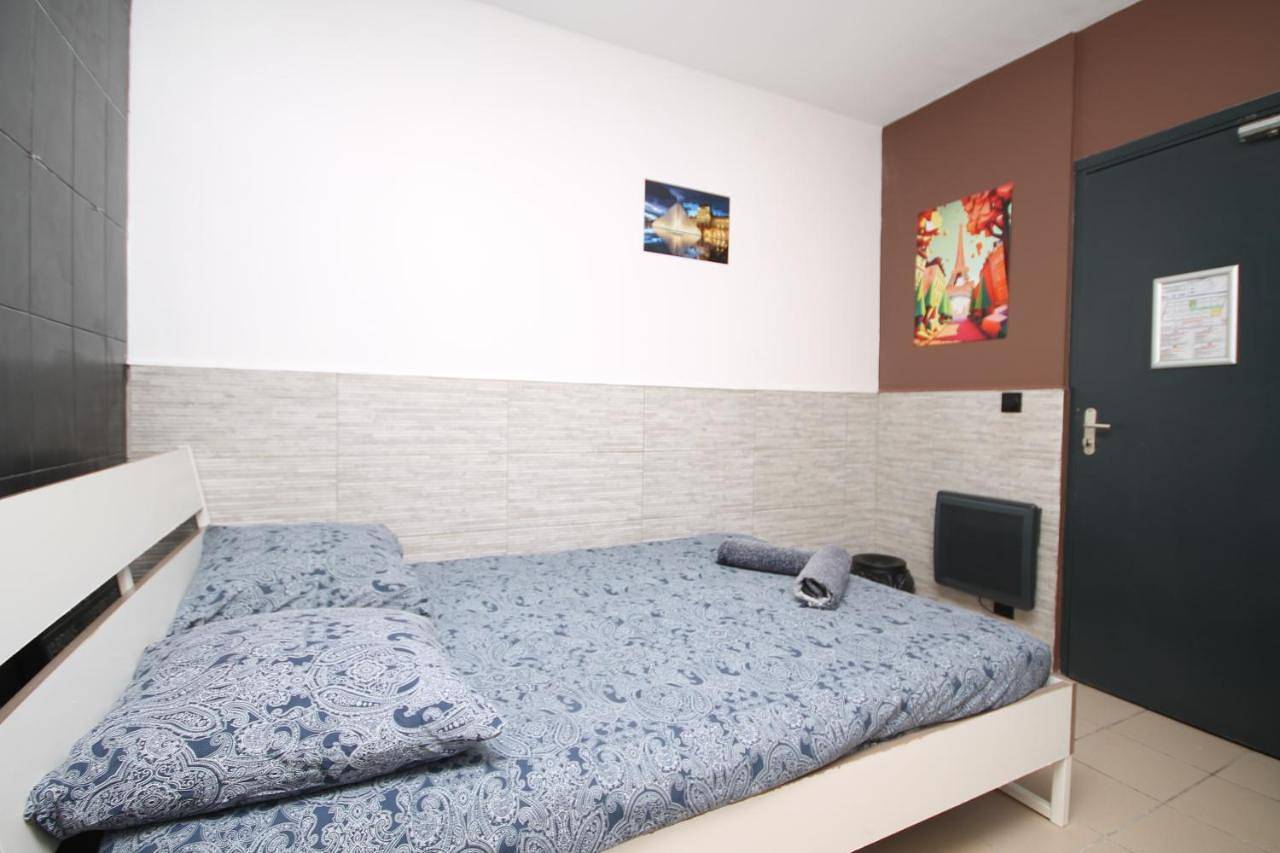 Double Room in Saint-Denis, Seine-Saint-Denis