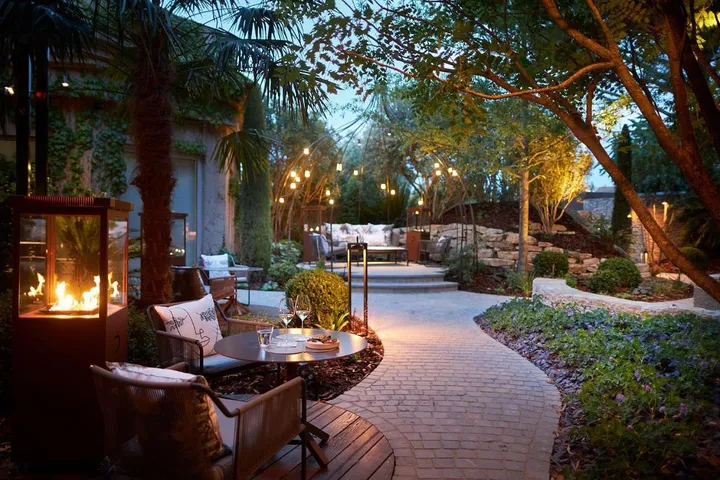 Hotel for 2 people, with garden and pool, with pets - 1