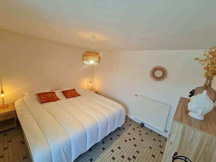 Gîte pour 4 personnes, avec piscine ainsi que vue et jardin à Grand-Brassac - 3