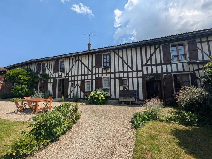 Location de vacances pour 3 personnes, avec terrasse ainsi que vue et jardin, animaux acceptés à Droyes - 4