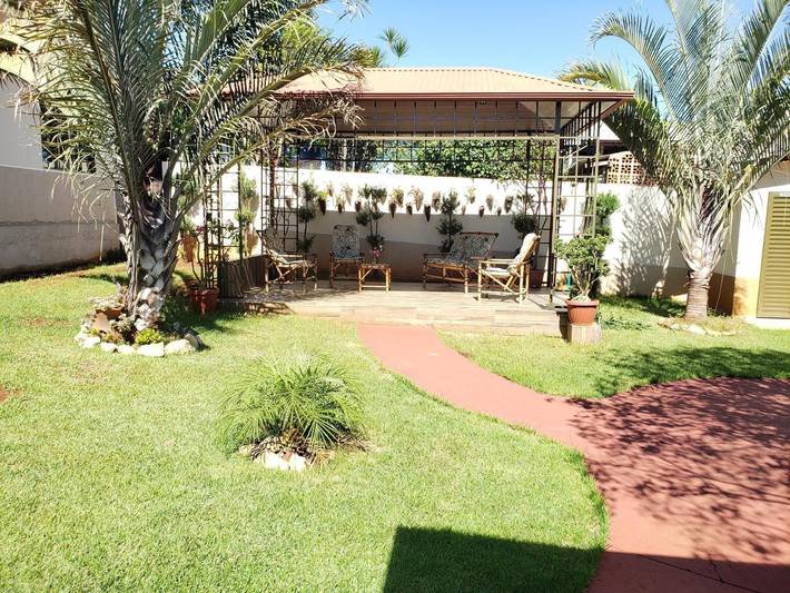 Casas e apartamentos de temporada para 4 pessoas, com vista e jardim na Foz do Iguaçu