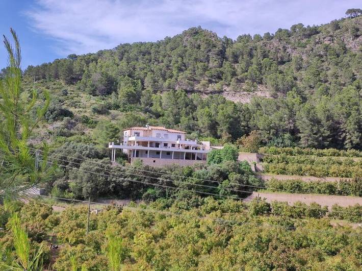 Ferienhaus für 10 Personen, mit Balkon und Terrasse sowie Garten und Pool