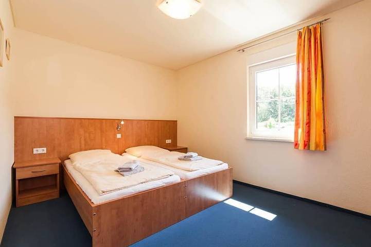 Ferienpark für 2 Personen, mit Whirlpool und Terrasse sowie Sauna, mit Haustier in Sachsen - 2