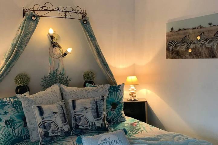 Charming Renovated Farmhouse with Private Garden, Near Fishing Pond, Trampoline, and BBQ in Brem-sur-Mer, Loire Valley