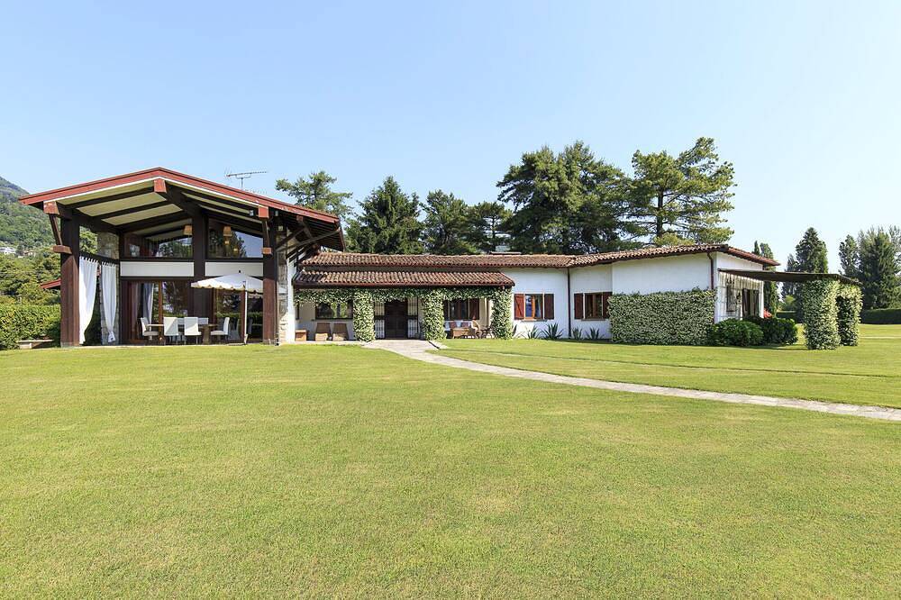 Villa direkt am See mit Pool, Tennis und Golf! - Villa Solcio in Lesa, Lago Maggiore (Piemont)