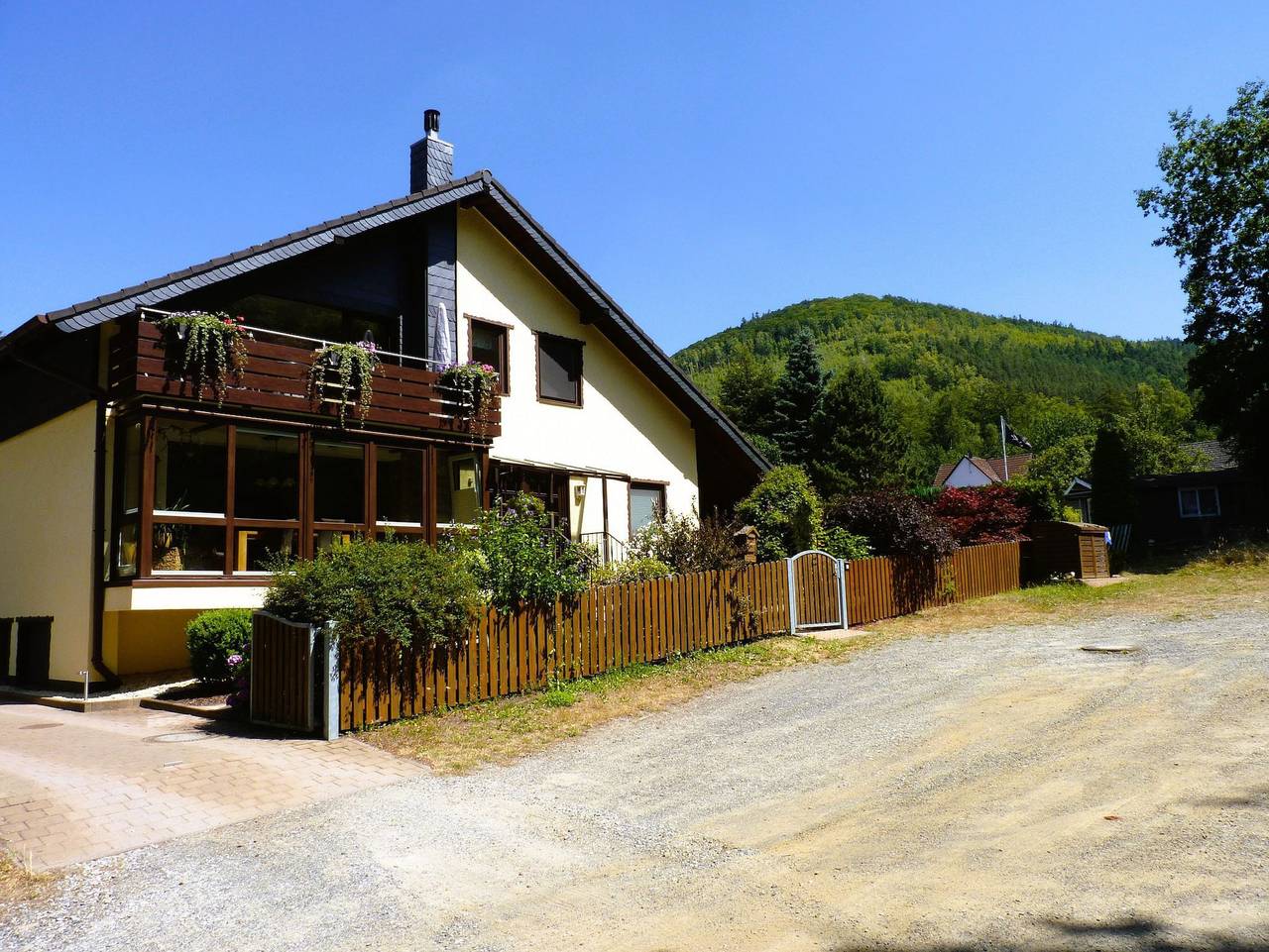 Ganze Ferienwohnung, 4 Personen Ferienwohnung im Wald mit Kamin, 84m², 3 Zimmer - 4 Personen Ferienwohnung im Wald mit Kamin in Bad Harzburg, Harzvorland