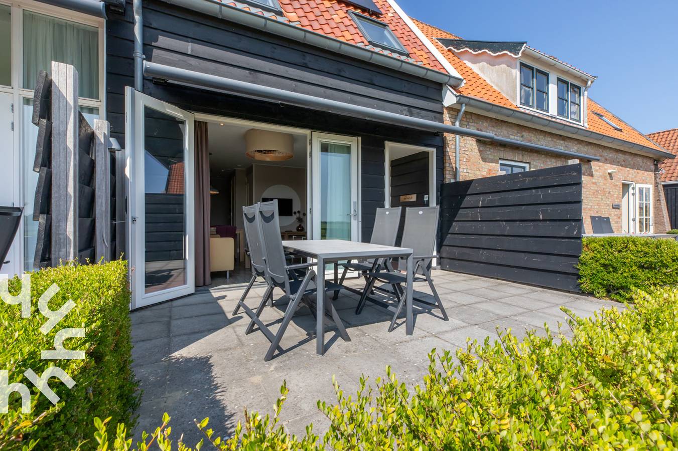 Ganze Wohnung, Gemütliches 4-Personen-Ferienhaus mit Sonnenterrasse und Sonnendusche, bei Oostkapelle in Oostkapelle, Walcheren