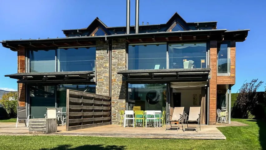 Holiday home for 10 people, with garden - 1