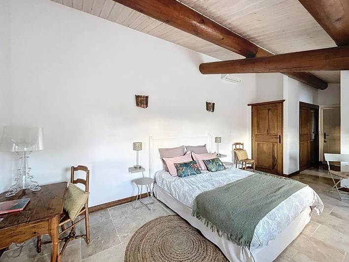 Gîte pour 2 personnes, avec jardin ainsi que vue et piscine à Villeneuve - 2