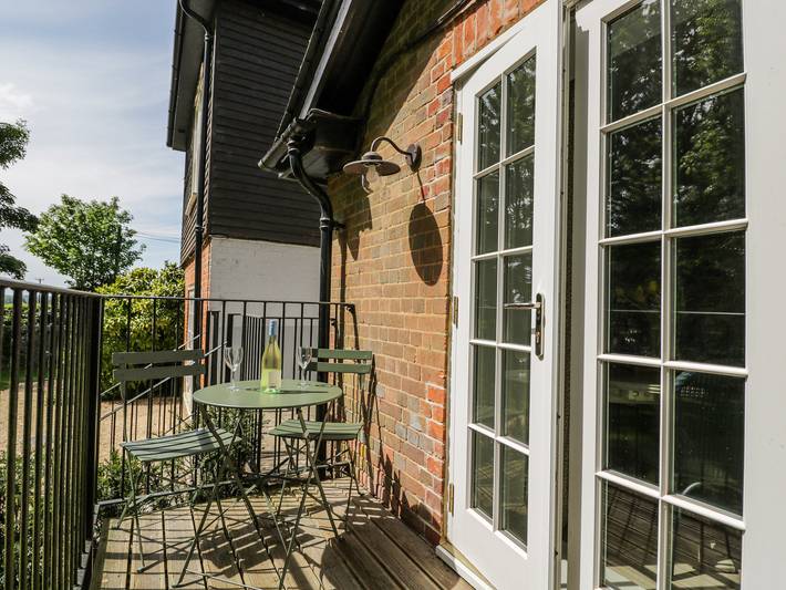 Entire apartment, Cedar in Kintbury, Berkshire