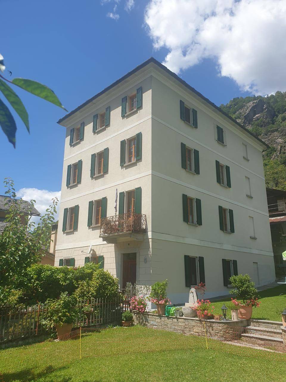 Ganze Ferienwohnung, Geräumige Ferienwohnung in Castasegna, Bregaglia