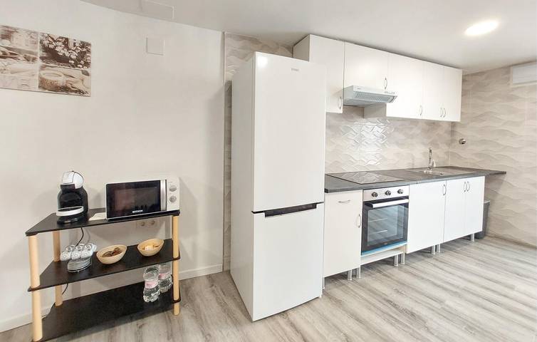 A solo 2 km de la playa: amplio apartamento con wifi y terraza in Vinaroz, Costa del Azahar