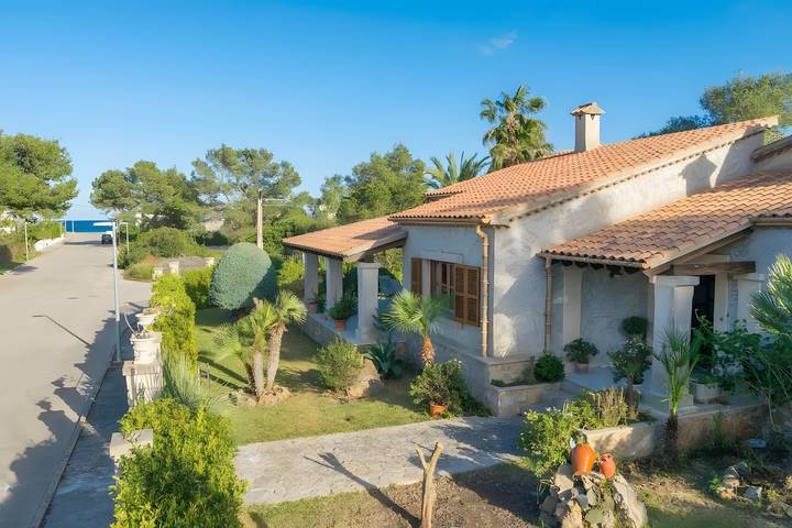 Villa for 6 people, with garden - 1