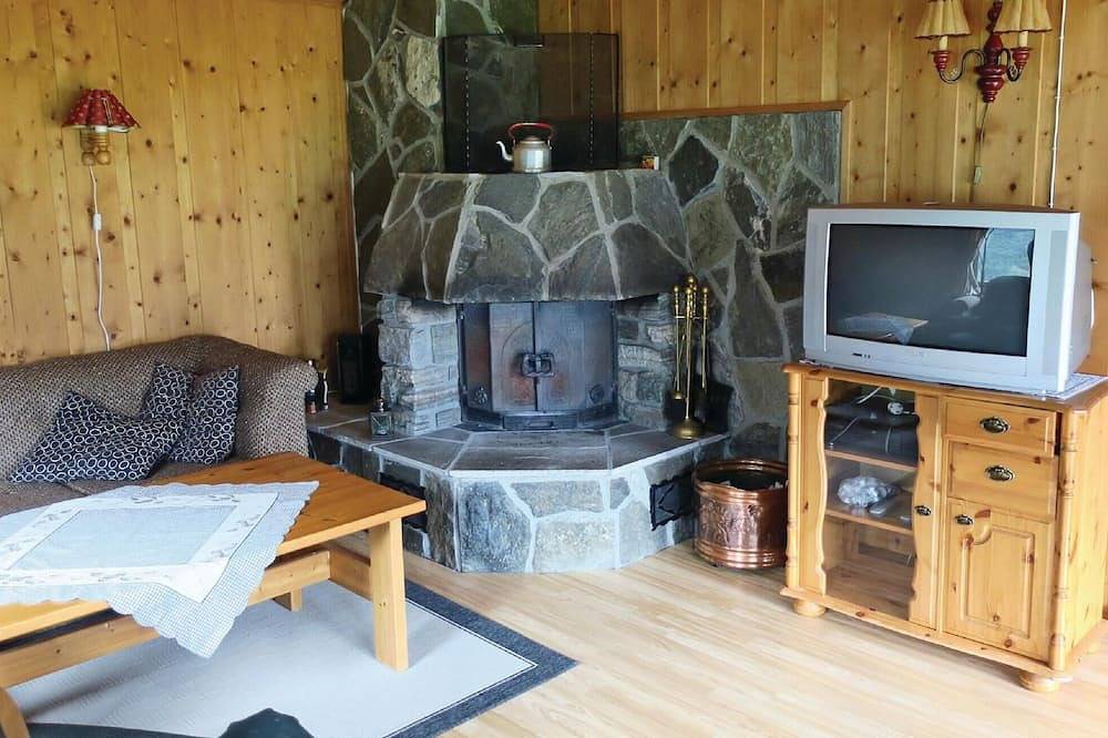Schönes Haus in Olden mit Küche in Oldevatnet
