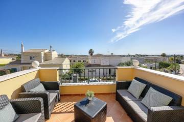 Villa for 8 People in Alvor, Faro District, Photo 3