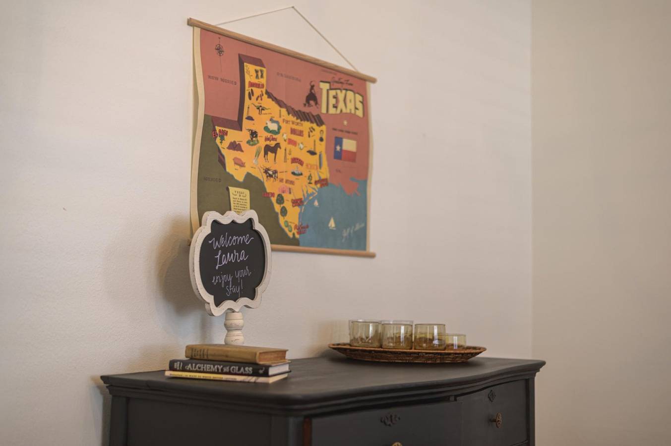 Restored 1930s Uptown Bungalow 2 min to Magnolia Silos in Waco, McLennan County