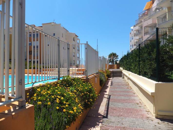 Gîte pour 4 personnes, avec piscine et terrasse à Francescas - 3