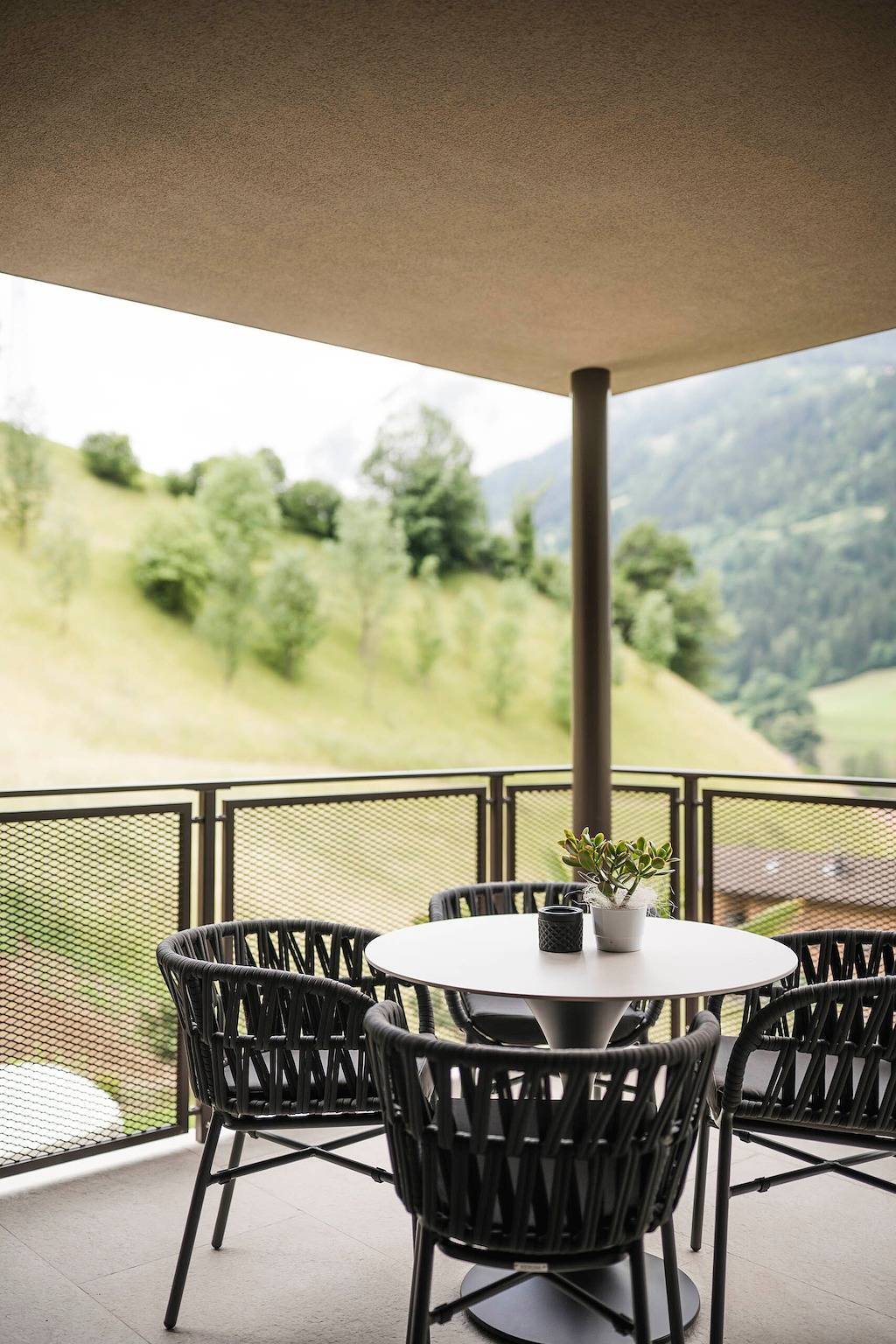 Ganze Wohnung, Apartment 'Les Ovis Alpin Neueröffnung' mit Bergblick, Wlan und Klimaanlage, Neueröffnung Mai 2026 in St. Leonhard in Passeier, Passeiertal