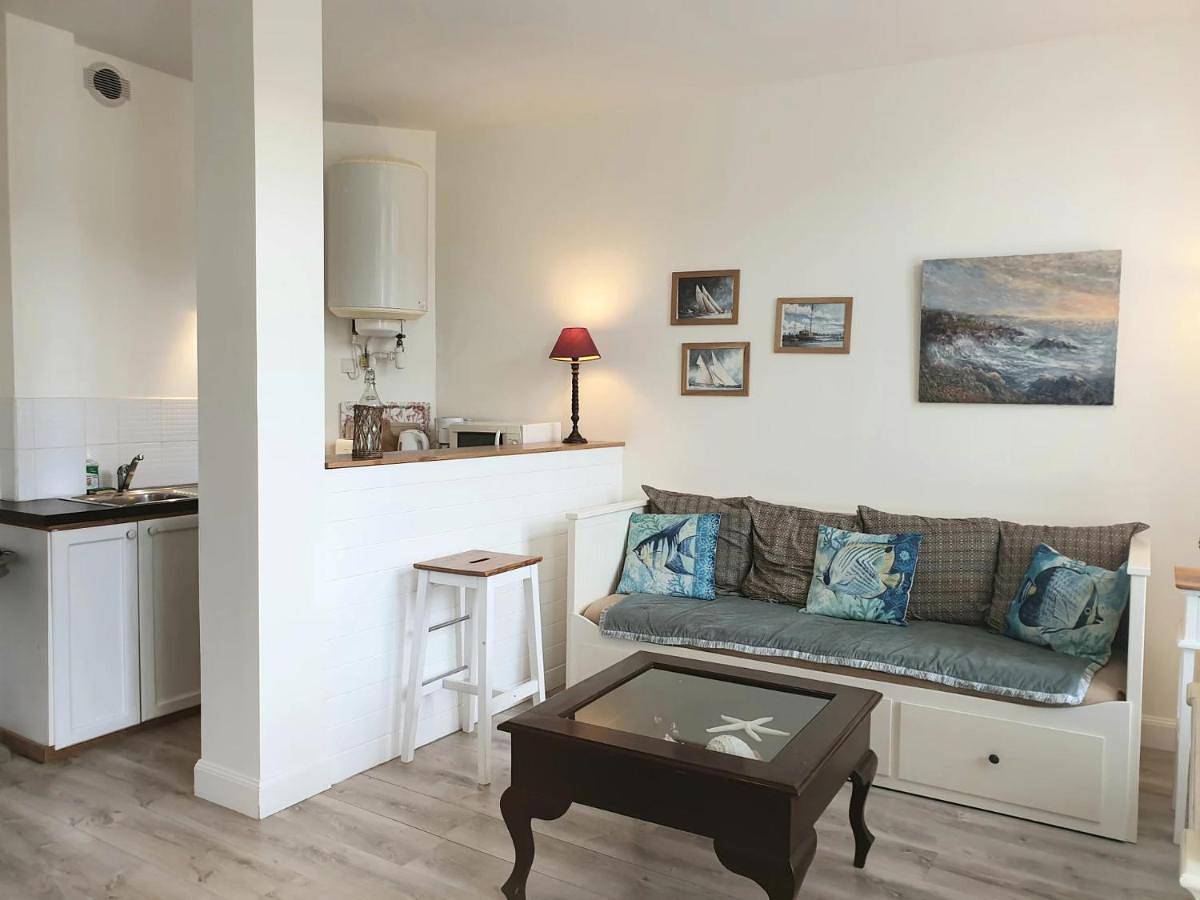 Appartement entier, Studio Apartment in Saint-Valery-en-Caux, Région de Dieppe