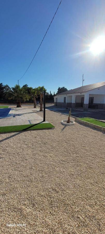 Casa rural para 8 personas, con piscina además de terraza y jacuzzi en Elche - 2