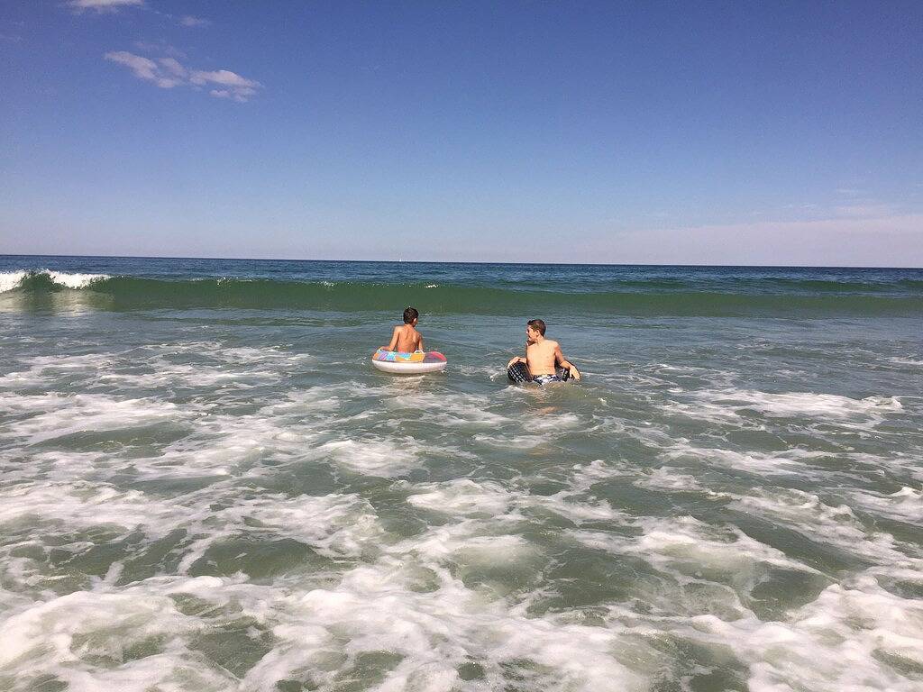 Gehen Sie zum wunderschönen Sunrise Beach in Marshfield, Massachusetts