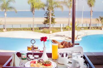 Hôtel pour 3 personnes, avec piscine et jardin ainsi que jacuzzi et sauna à Mohammédia