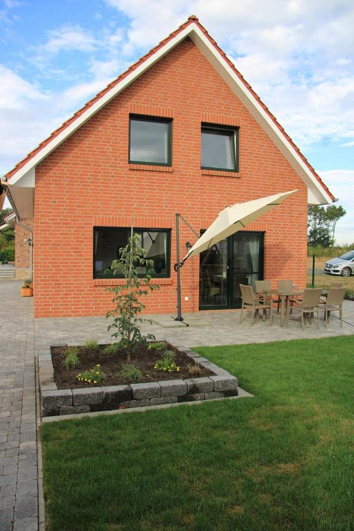 Ferienhaus für 6 Personen, mit Terrasse und Garten sowie Seeblick und Ausblick in Garrel - 2
